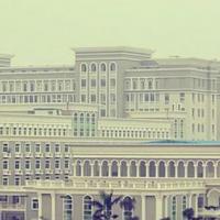 海口经济学院logo